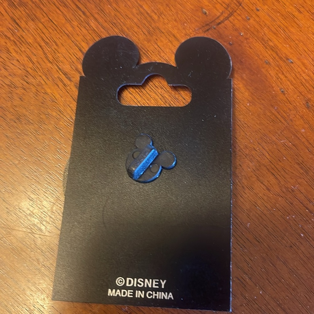 Disney Trading Pin - Picture 2 of 3